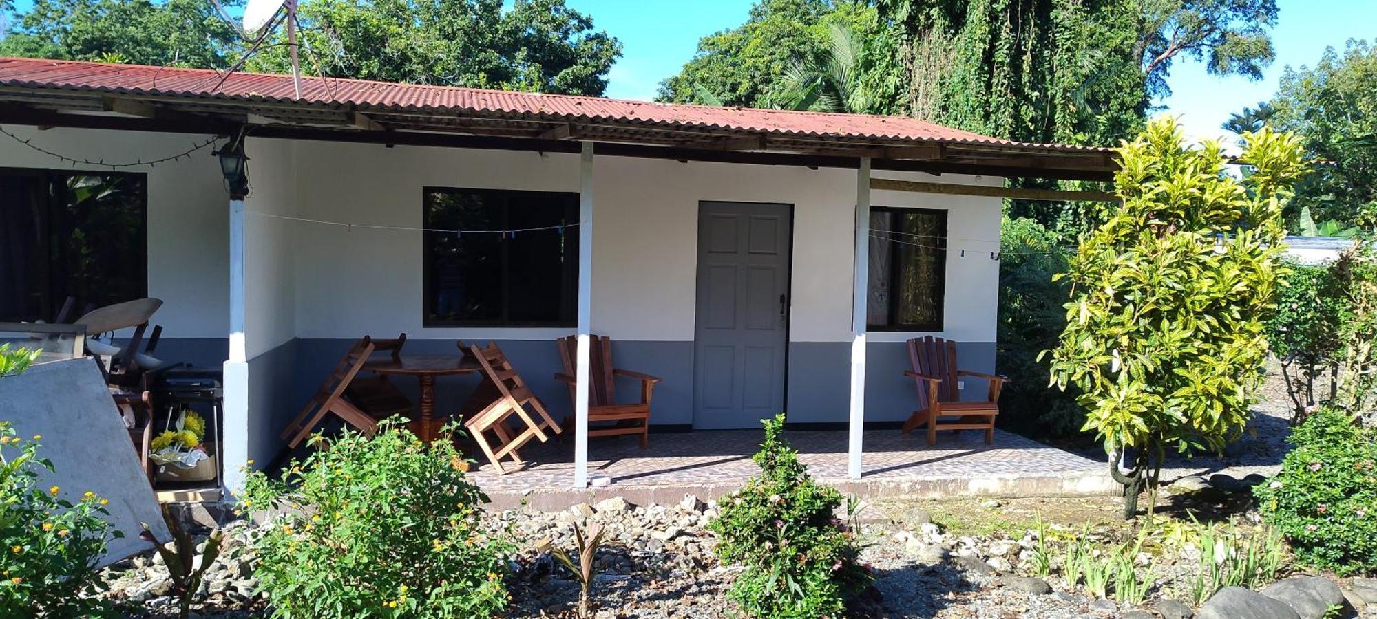 Cabinas Los Tucanes Cahuita Exterior foto